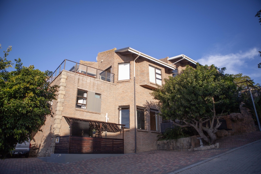 4 Bedroom Property for Sale in Linkside Western Cape